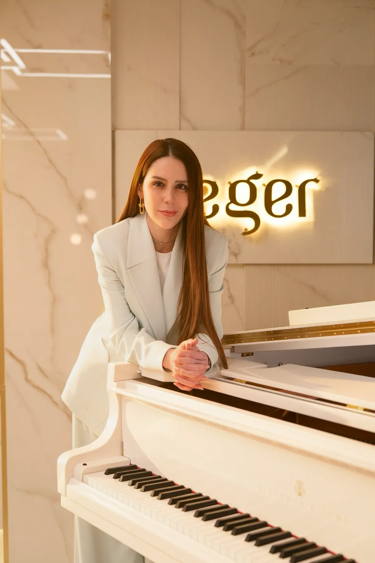 Dra. Manoela Fassina na recepção da Clínica Leger